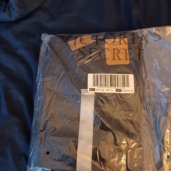 PINK/VICTORIA SECRET LEGGING T-SHIRT BUNDLE - Picture 10 of 11